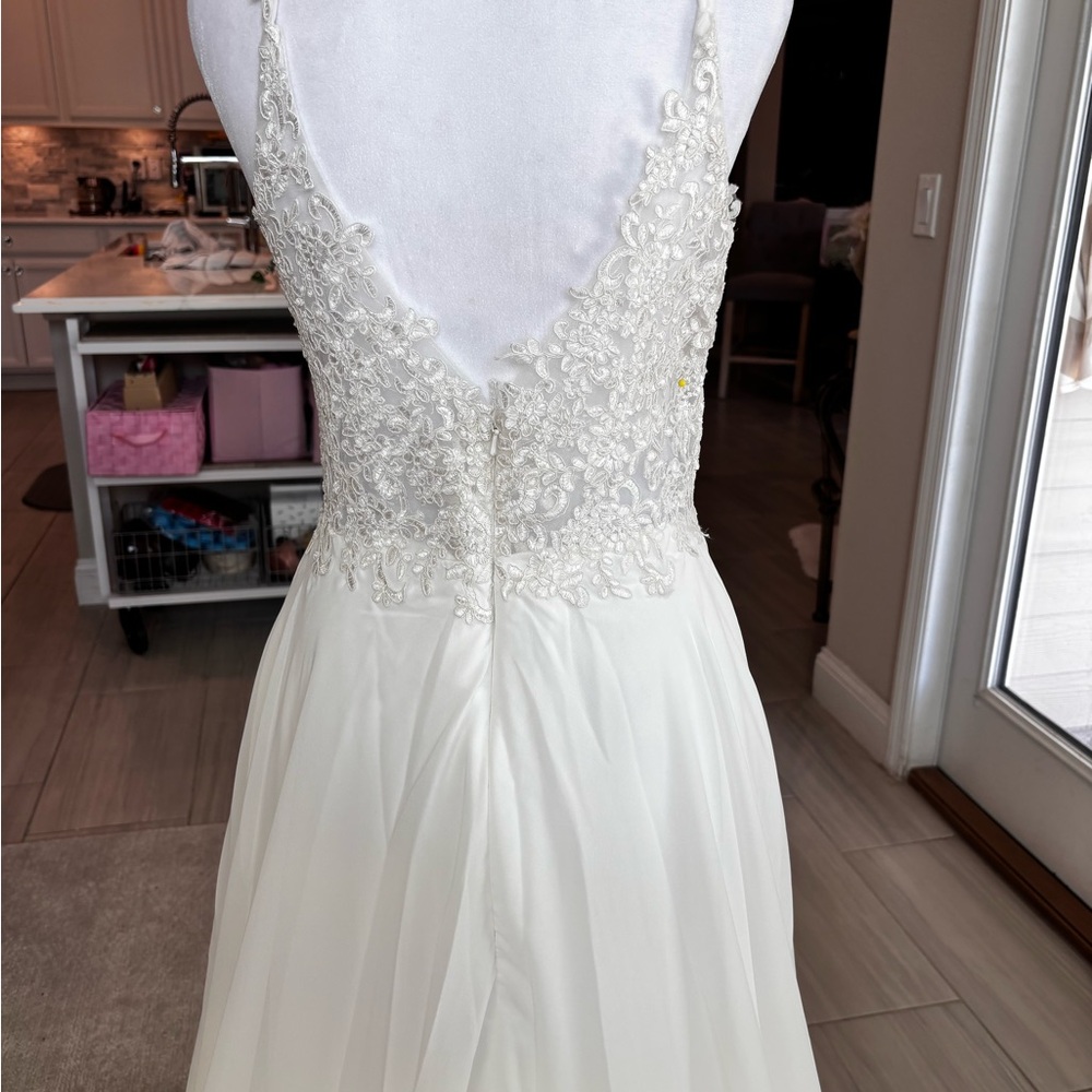 NEW White Wedding Dress with Appliques Speghetti Straps Size: M/8 - Picture 5 of 14